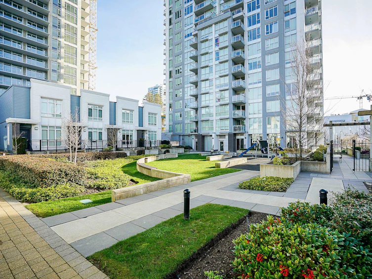 607-13325 102a Avenue, Surrey, BC, V3T 0J5 - 28