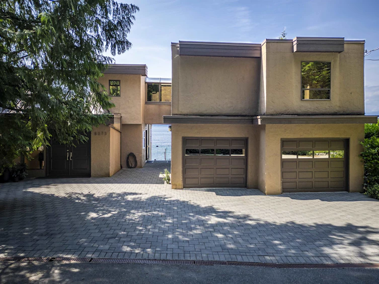 8275 Pasco Road, West Vancouver, BC, V7W 2T5 - 8