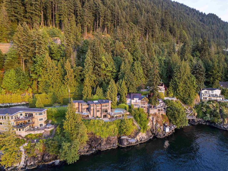 8275 Pasco Road, West Vancouver, BC, V7W 2T5 - 38