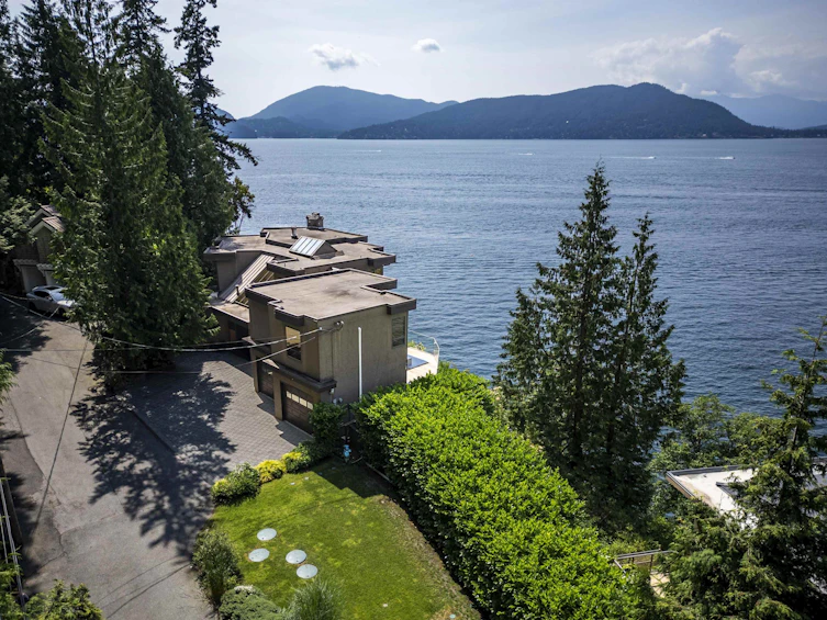 8275 Pasco Road, West Vancouver, BC, V7W 2T5 - 30