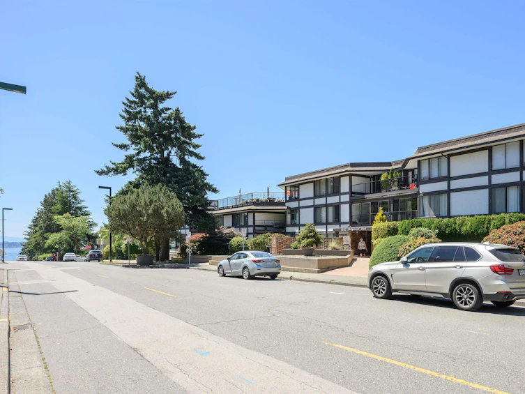 206-1437 Foster Street, Surrey, BC, V4B 3X6 - 2