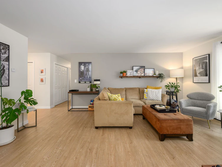 206-1437 Foster Street, Surrey, BC, V4B 3X6 - 5