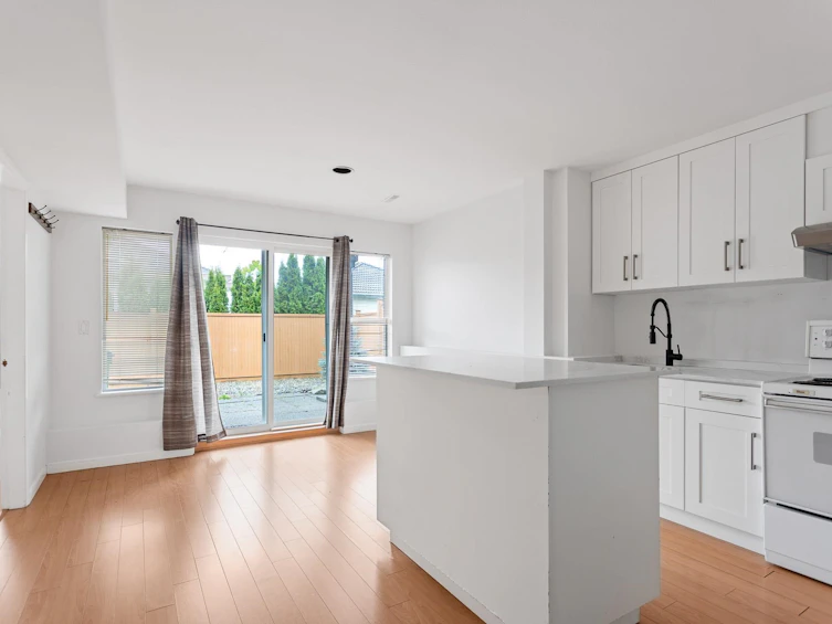 2986 Pinetree Close, Coquitlam, BC, V3E 2Z5 - 24