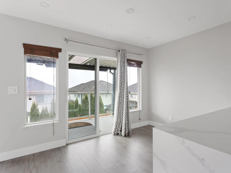 2986 Pinetree Close, Coquitlam, BC, V3E 2Z5 - 10