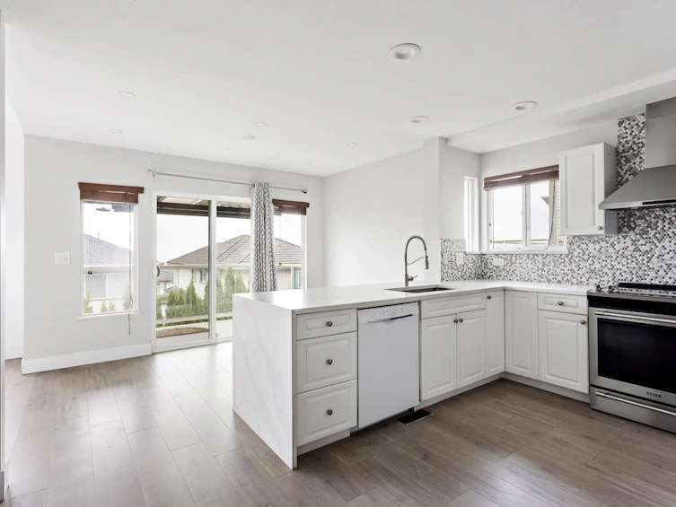 2986 Pinetree Close, Coquitlam, BC, V3E 2Z5 - 7