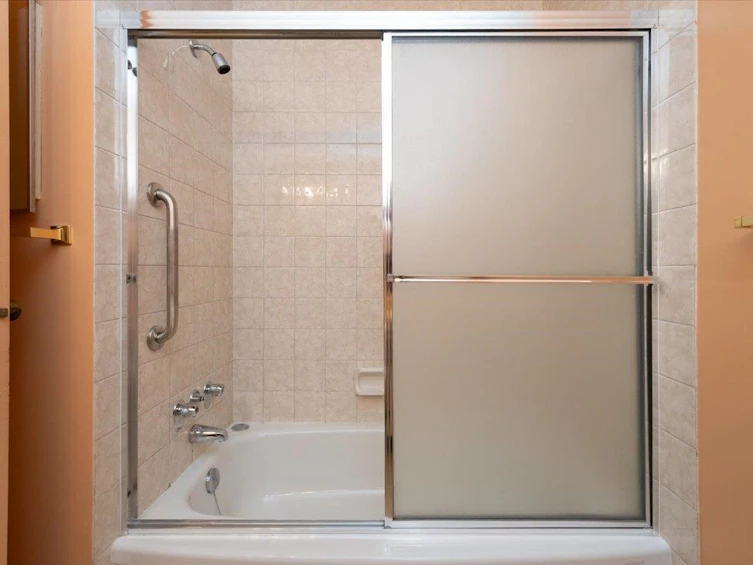 22-230 W 14th Street, North Vancouver, BC, V7M 1P3 - 18
