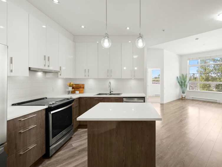 501-20829 77a Avenue, Langley, BC, V2Y 0Y5