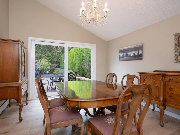375 Fairway Drive, North Vancouver, BC, V7G 1L4 - 9