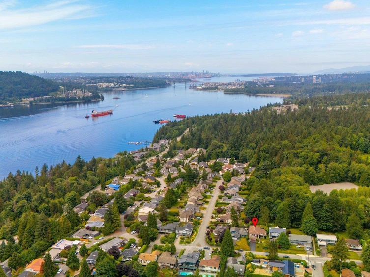 375 Fairway Drive, North Vancouver, BC, V7G 1L4 - 39