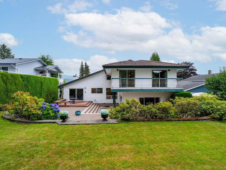 375 Fairway Drive, North Vancouver, BC, V7G 1L4 - 3