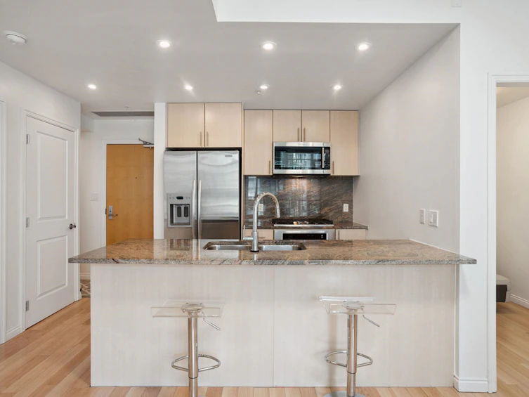 807-1211 Melville Street, Vancouver, BC, V6E 0A7