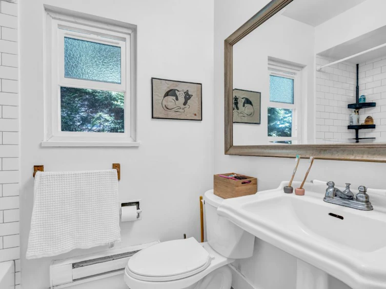 2575 W 3rd Avenue, Vancouver, BC, V6K 1M2 - 31