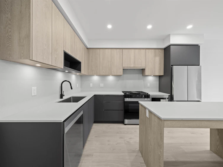 206-6585 195a Street, Surrey, BC, V4N 6Y9 - 3