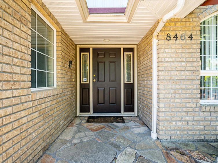 8464 Doerksen Drive, Mission, BC, V2V 7C4 - 4