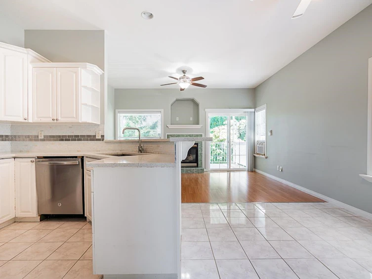 8464 Doerksen Drive, Mission, BC, V2V 7C4 - 8