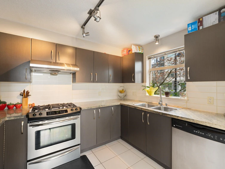113-9199 Tomicki Avenue, Richmond, BC, V6X 0C4 - 12
