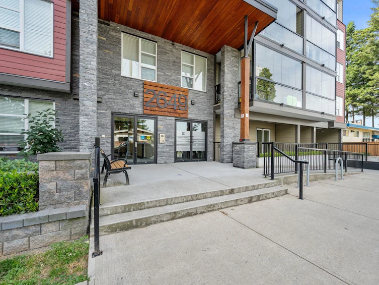 208-2649 James Street, Abbotsford, BC, V2T 0K2 - 2