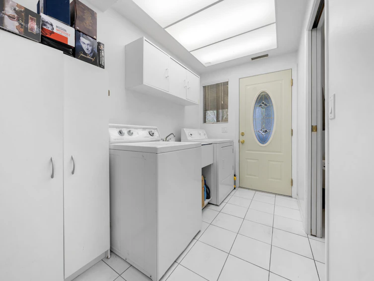 9762 149 Street, Surrey, BC, V3R 8C6 - 23