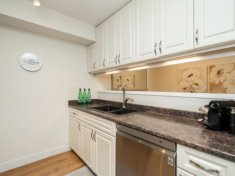 2209 Alder Street, Vancouver, BC, V6H 2R8 - 14