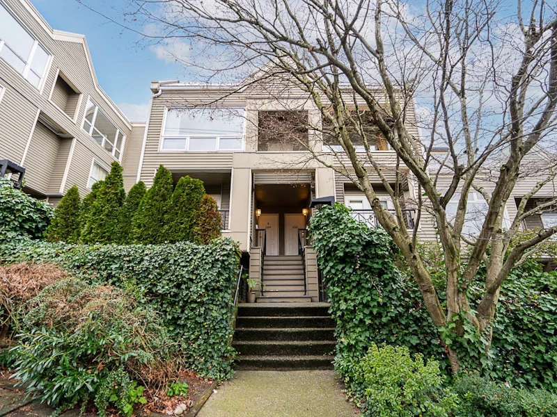 2209 Alder Street, Vancouver BC V6H 2R8