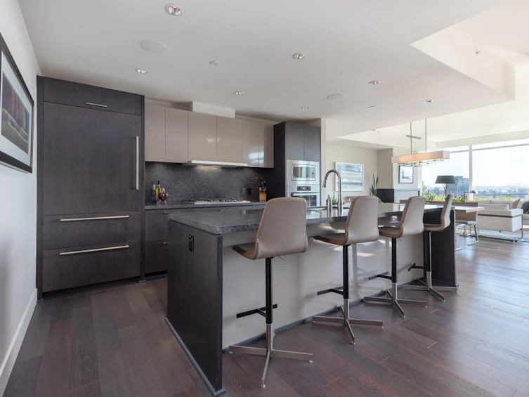 501-918 Keith Road, West Vancouver, BC, V7T 1M3 - 9