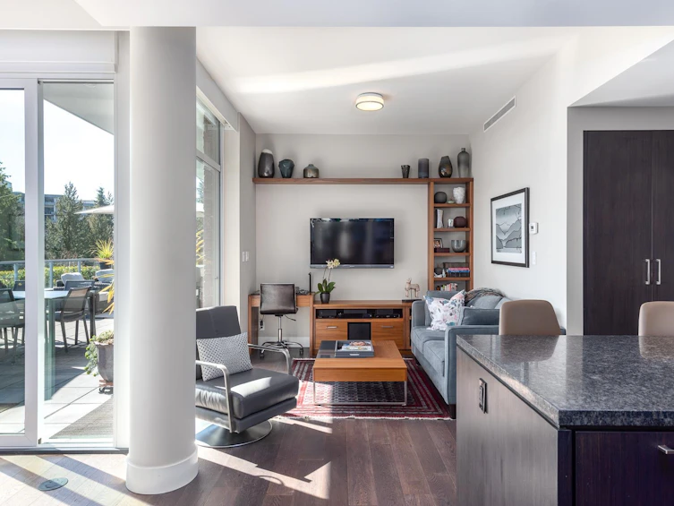 501-918 Keith Road, West Vancouver, BC, V7T 1M3 - 6