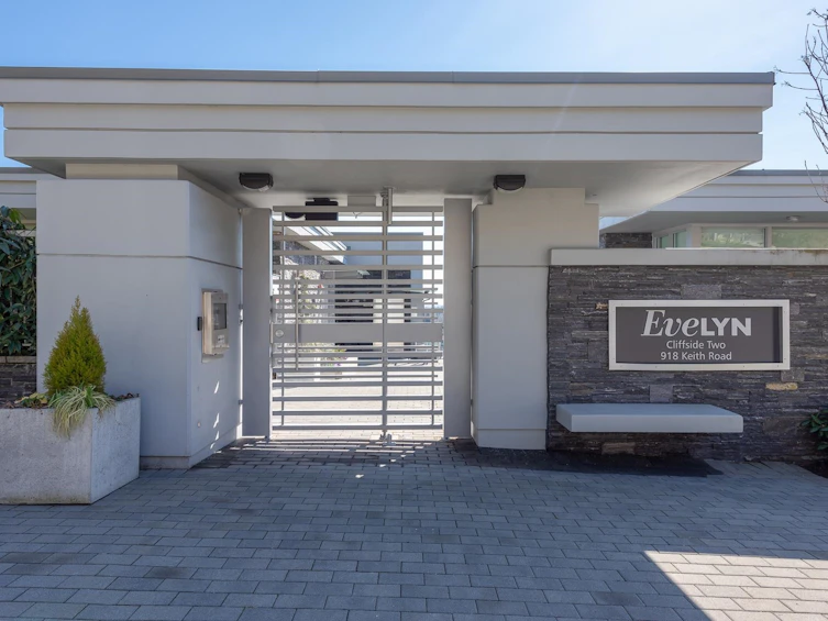 501-918 Keith Road, West Vancouver, BC, V7T 1M3 - 18