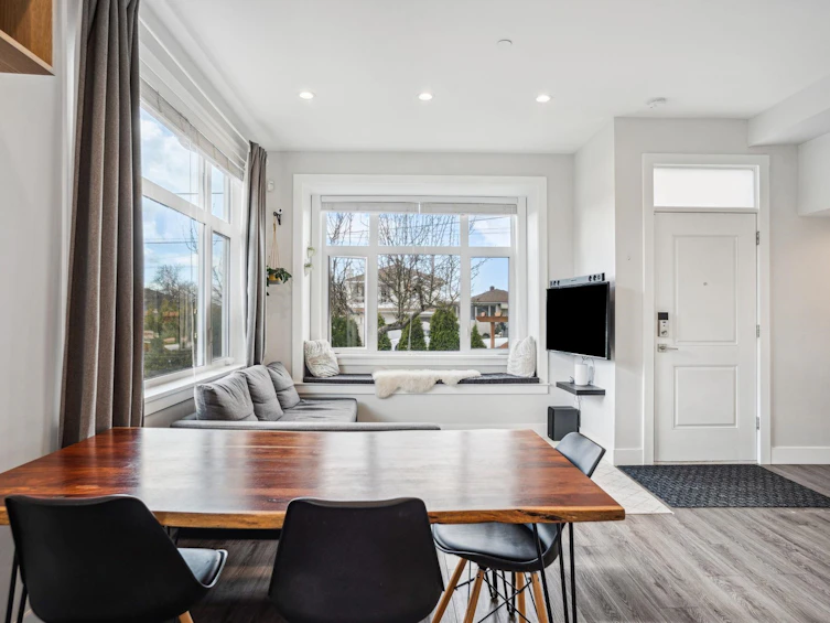 7078 Fraser Street, Vancouver, BC, V5X 3V5 - 7