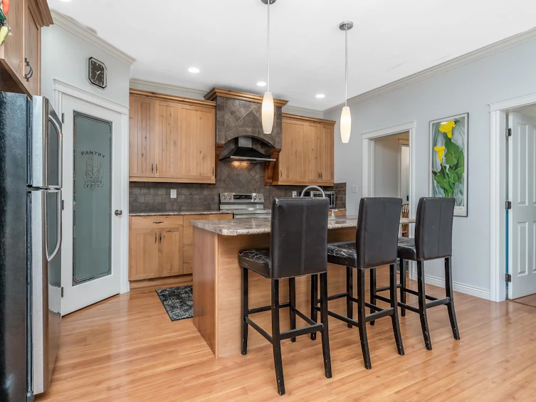 12525 Low Road, Mission, BC, V0M 1N0 - 12