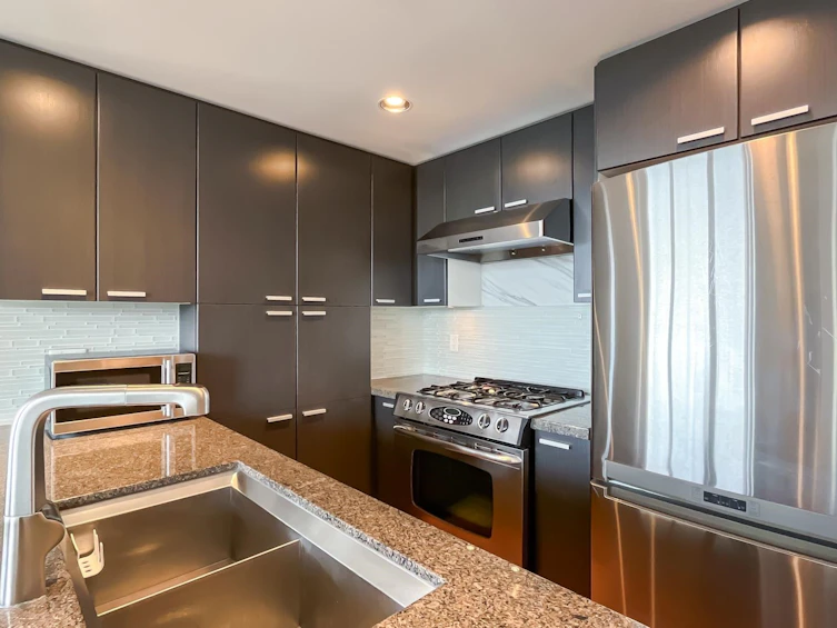 2402-2232 Douglas Road, Burnaby, BC, V5C 0G9 - 5