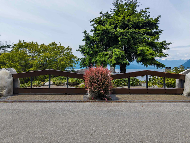270 Lions Bay Avenue, West Vancouver, BC, V0N 2E0 - 3
