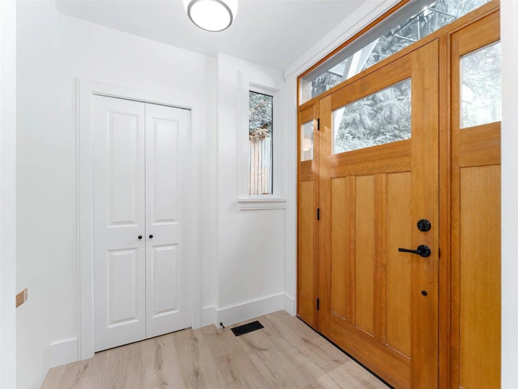 6810 Hycroft Road, West Vancouver, BC, V7W 2K8 - 3