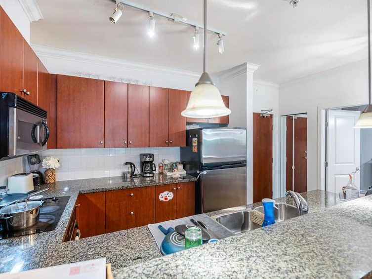 103-200 Capilano Road, Port Moody, BC, V3H 5N1 - 7