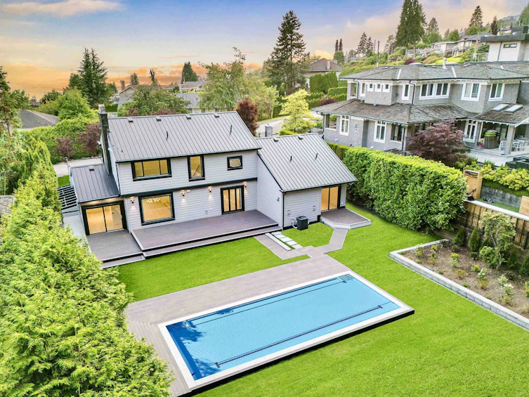 2050 Westdean Crescent, West Vancouver, BC, V7V 3Z9 - 3