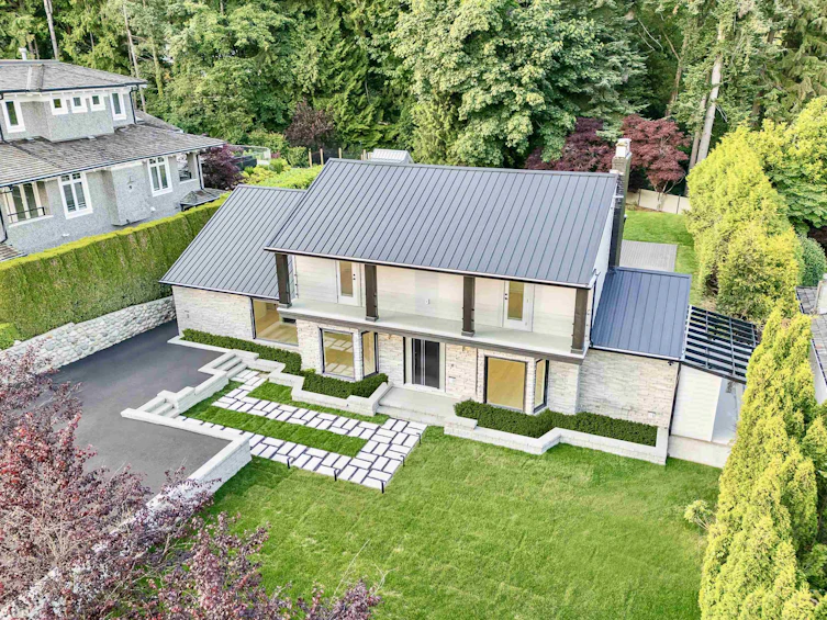 2050 Westdean Crescent, West Vancouver, BC, V7V 3Z9