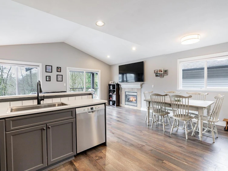 23624 Kanaka Way, Maple Ridge, BC, V2W 2A1 - 15