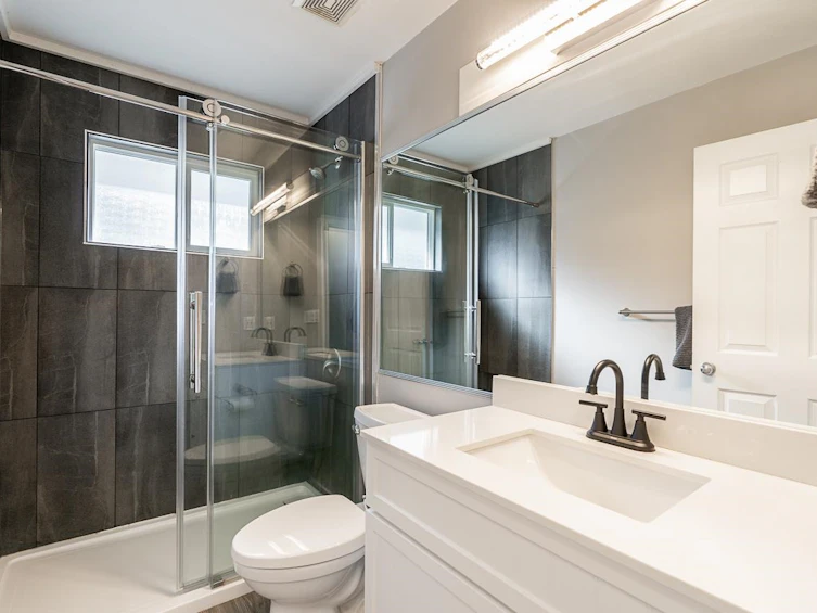 23624 Kanaka Way, Maple Ridge, BC, V2W 2A1 - 23