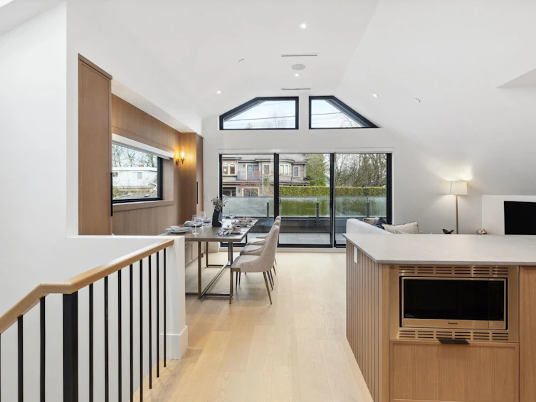 5253 Larch Street, Vancouver, BC, V6N 2T3 - 2