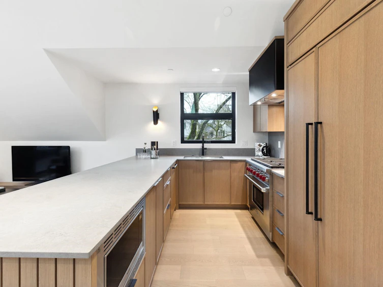 5253 Larch Street, Vancouver, BC, V6N 2T3 - 5