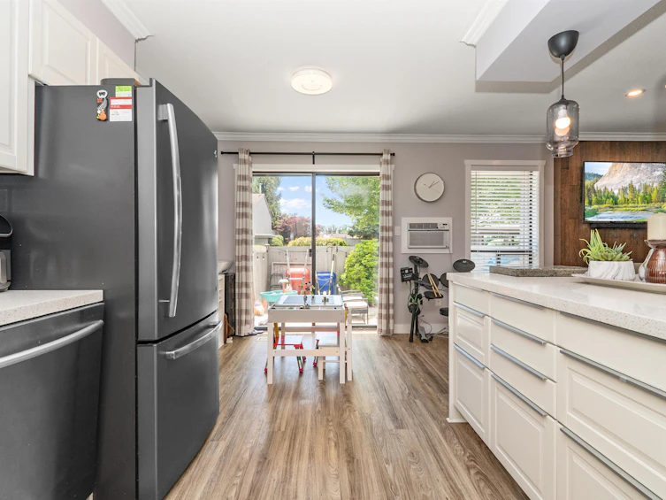 20-32858 Landeau Place, Abbotsford, BC, V2S 5X9 - 6