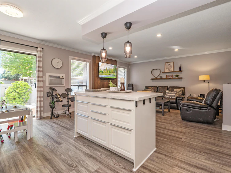 20-32858 Landeau Place, Abbotsford, BC, V2S 5X9 - 5