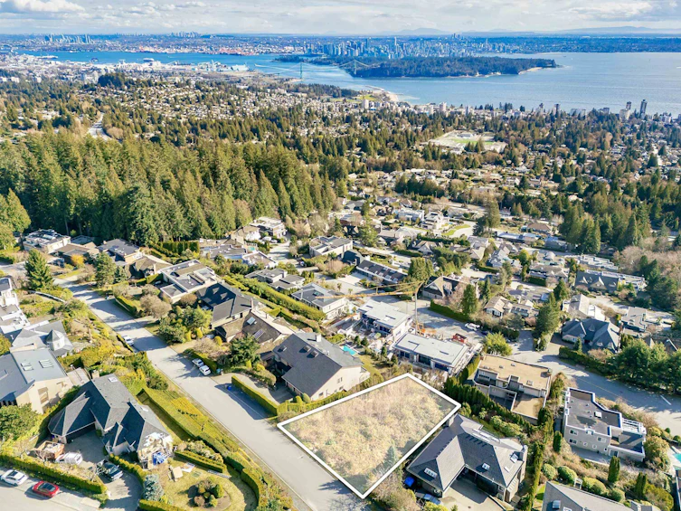 1484 Camridge Road, West Vancouver, BC - 12