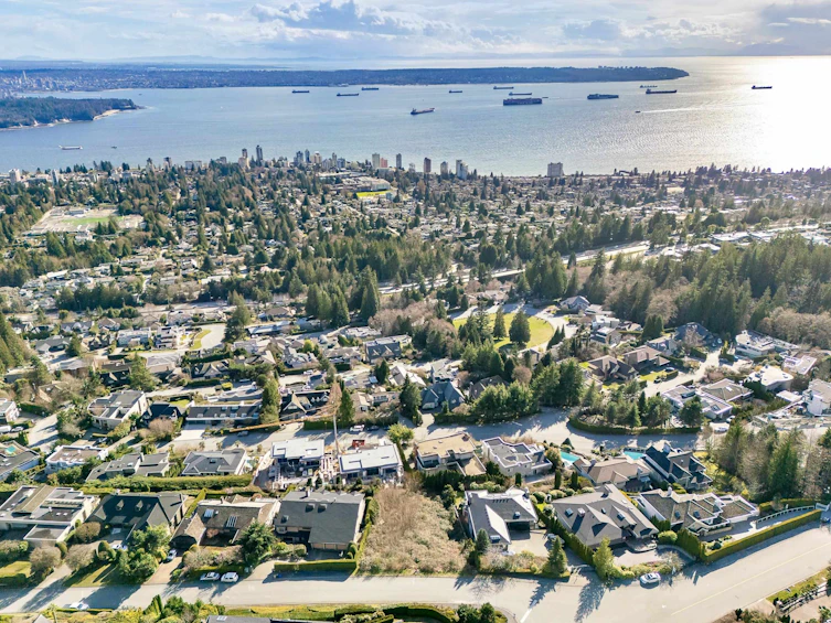 1484 Camridge Road, West Vancouver, BC - 10