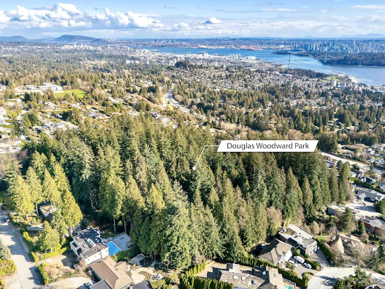 1484 Camridge Road, West Vancouver, BC - 11