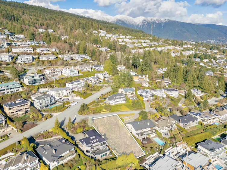 1484 Camridge Road, West Vancouver, BC - 13