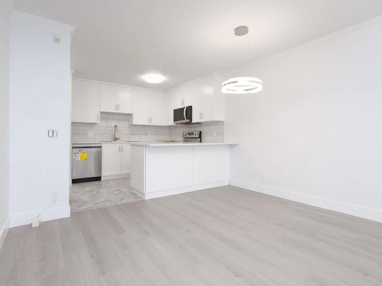 2401-3970 Carrigan Court, Burnaby, BC, V3N 4S5 - 6