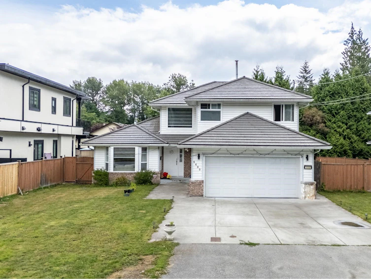 6480 138 Street, Surrey, BC, V3W 5G6
