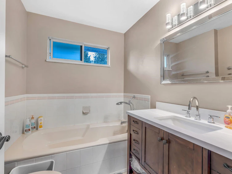 6472 138 Street, Surrey, BC, V3W 5G6 - 20