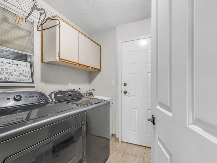 6472 138 Street, Surrey, BC, V3W 5G6 - 23