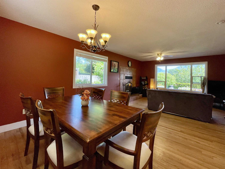 6303 Fairway Avenue, Sechelt, BC, V7Z 0P8 - 14